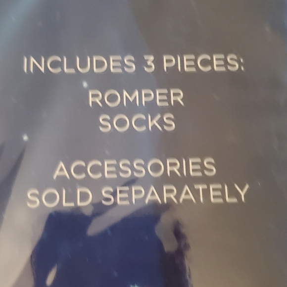 Netflix Stranger Things Eleven Costume - Picture 3 of 5